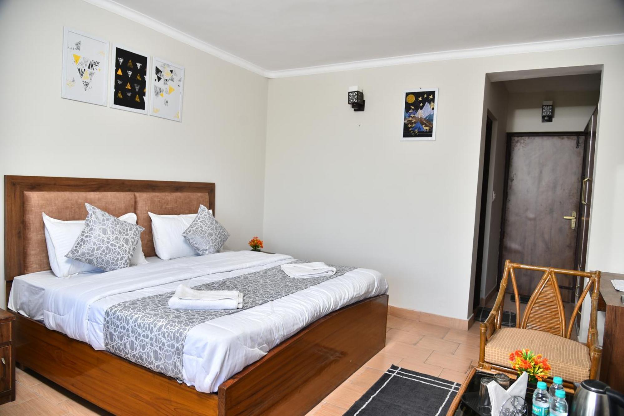 Kumaon Roop Resort Near Kainchi Dham ناينيتال المظهر الخارجي الصورة