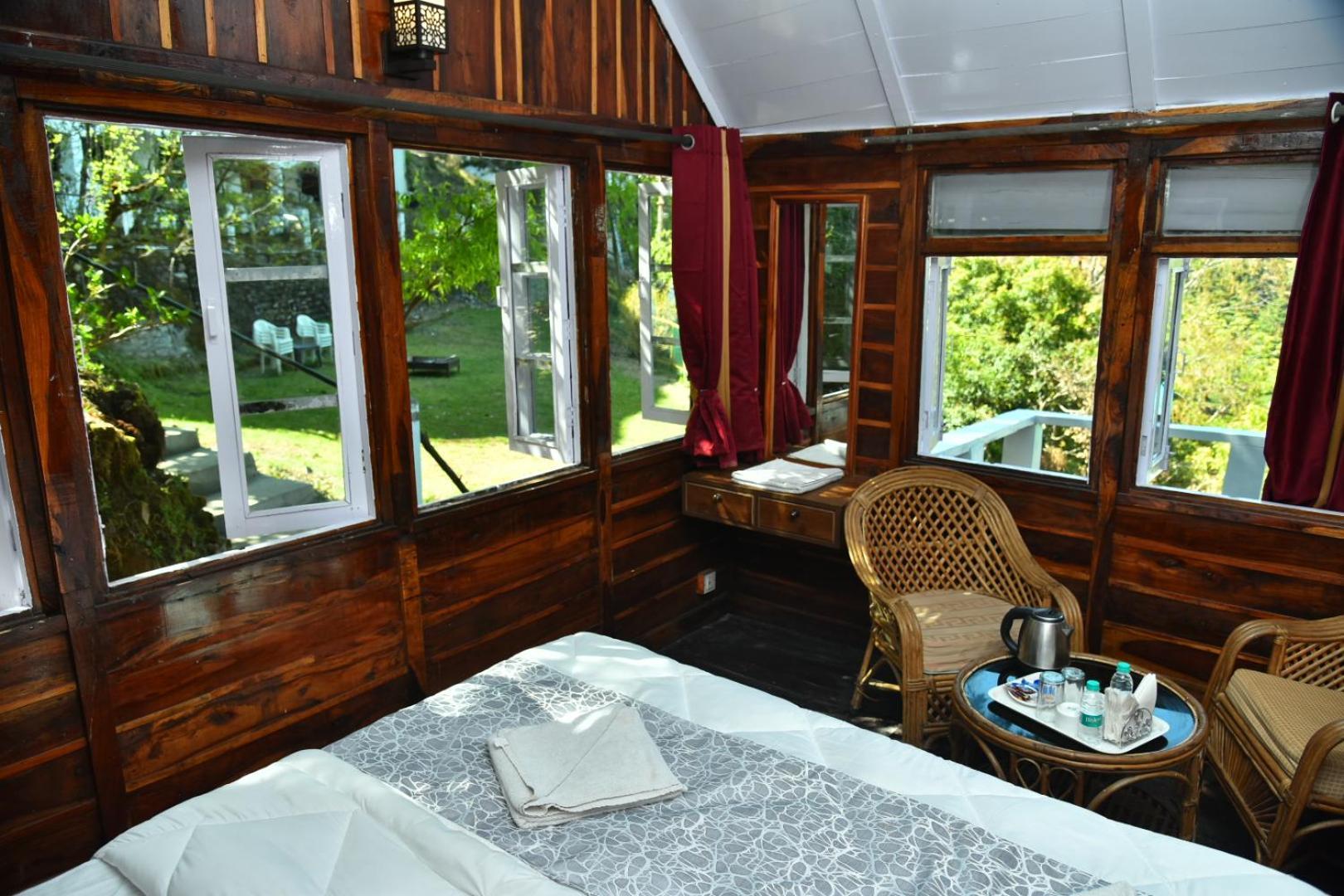 Kumaon Roop Resort Near Kainchi Dham ناينيتال المظهر الخارجي الصورة