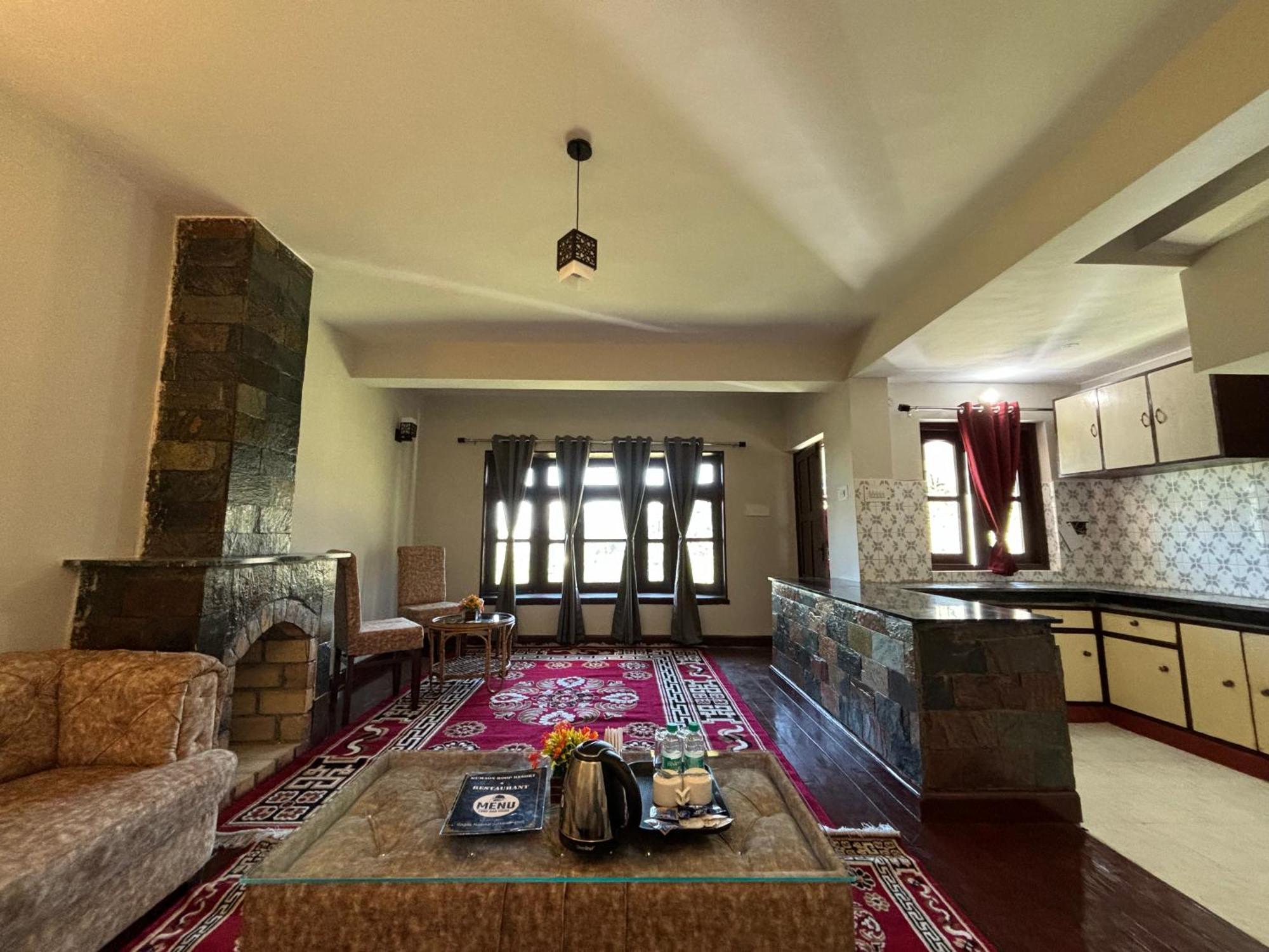 Kumaon Roop Resort Near Kainchi Dham ناينيتال المظهر الخارجي الصورة