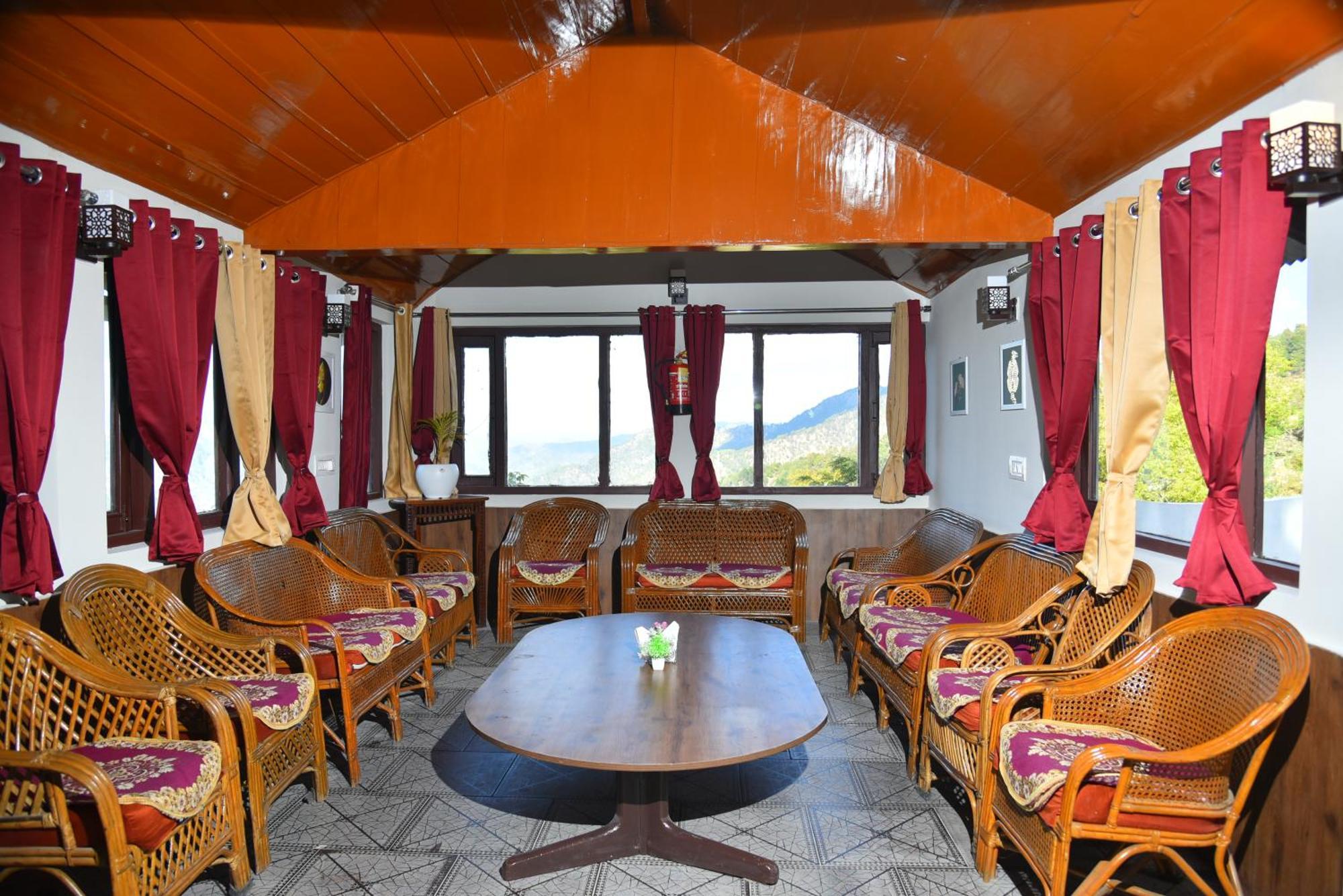 Kumaon Roop Resort Near Kainchi Dham ناينيتال المظهر الخارجي الصورة