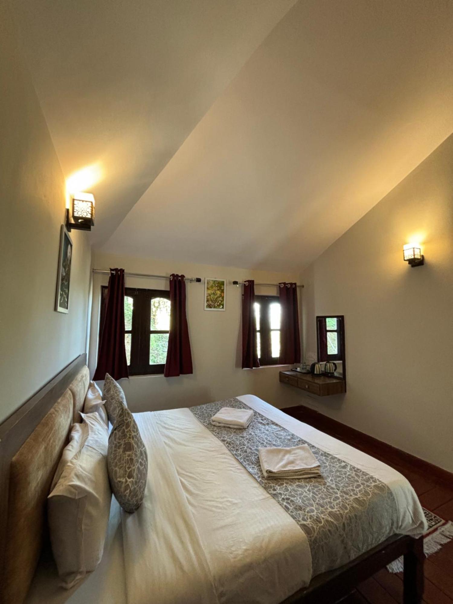 Kumaon Roop Resort Near Kainchi Dham ناينيتال المظهر الخارجي الصورة