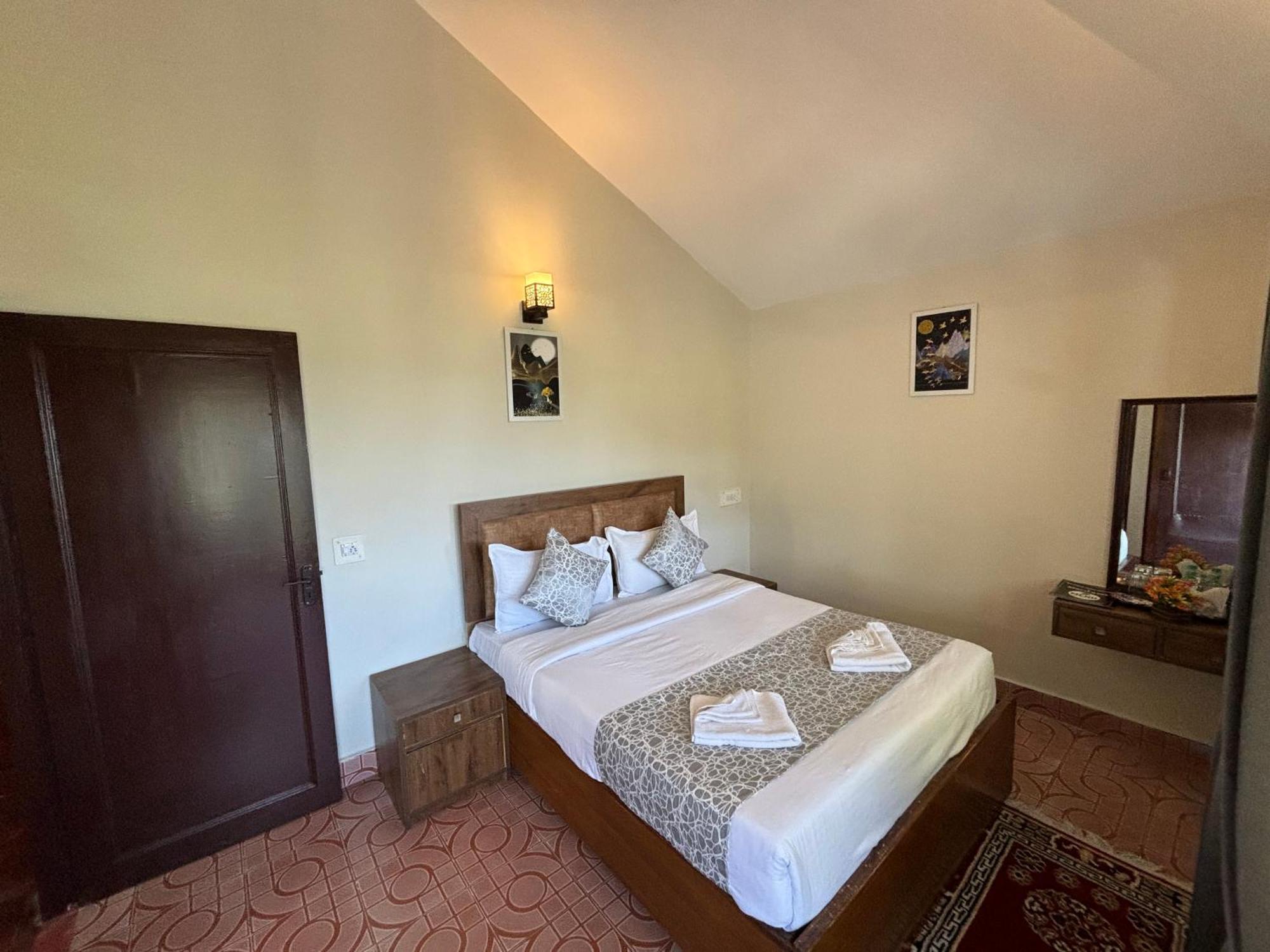 Kumaon Roop Resort Near Kainchi Dham ناينيتال المظهر الخارجي الصورة