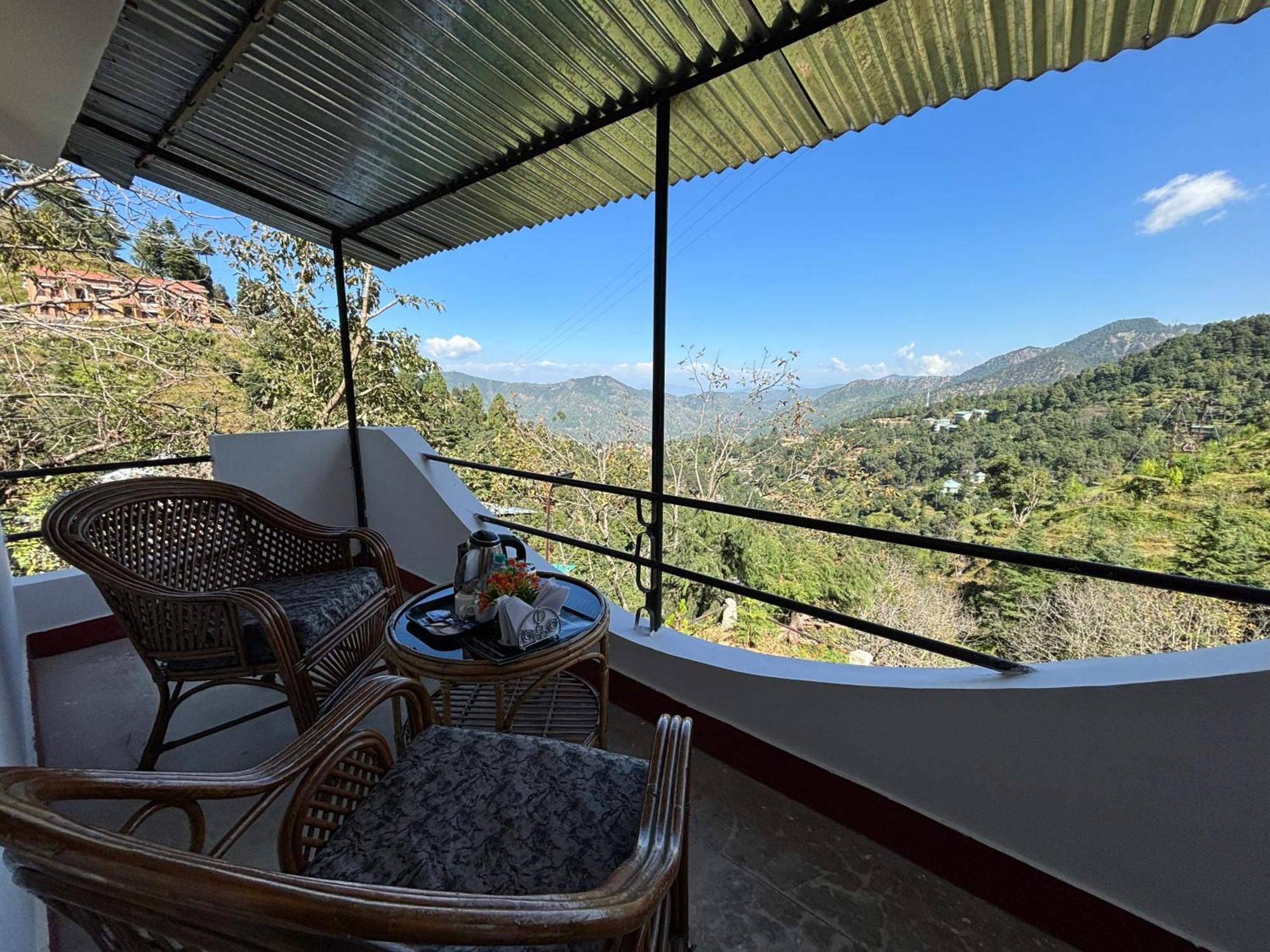 Kumaon Roop Resort Near Kainchi Dham ناينيتال المظهر الخارجي الصورة
