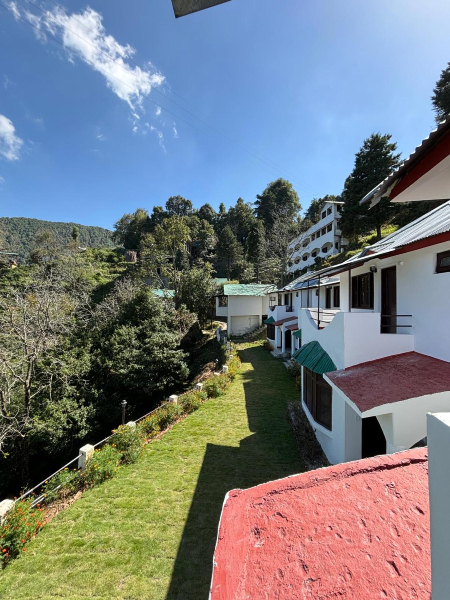 Kumaon Roop Resort Near Kainchi Dham ناينيتال المظهر الخارجي الصورة
